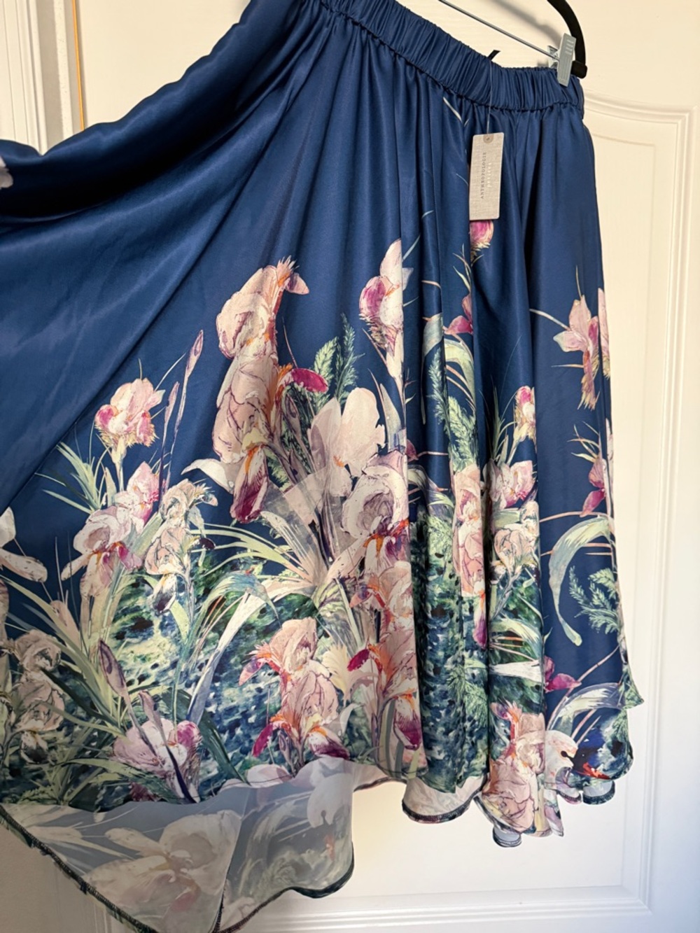 Anthropologie sleek A line skirt - Picture 5 of 7
